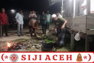 Jaga Kekompakan, Dayah Nurul fata Al-Aziziah Gelar Makan Ikan Bakar Jelang Ramadhan