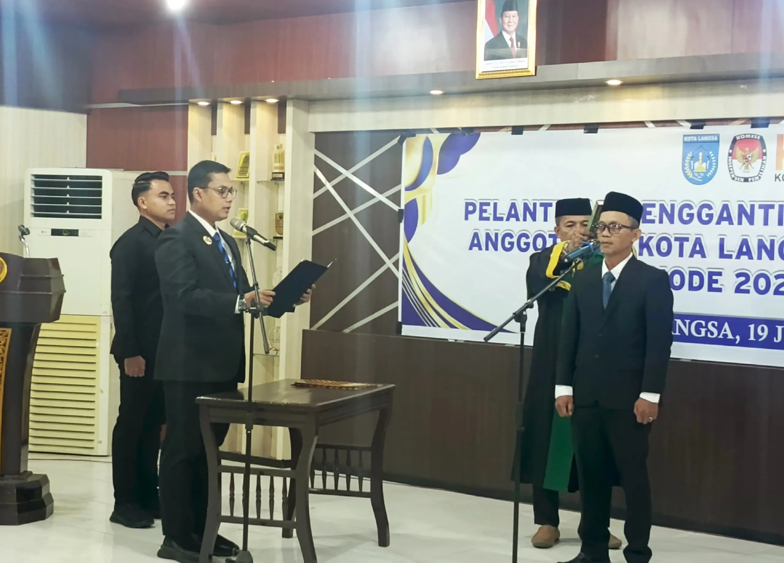 Walikota Langsa Lantik Mohammad Khoiri Sebagai Anggota KIP Langsa,
